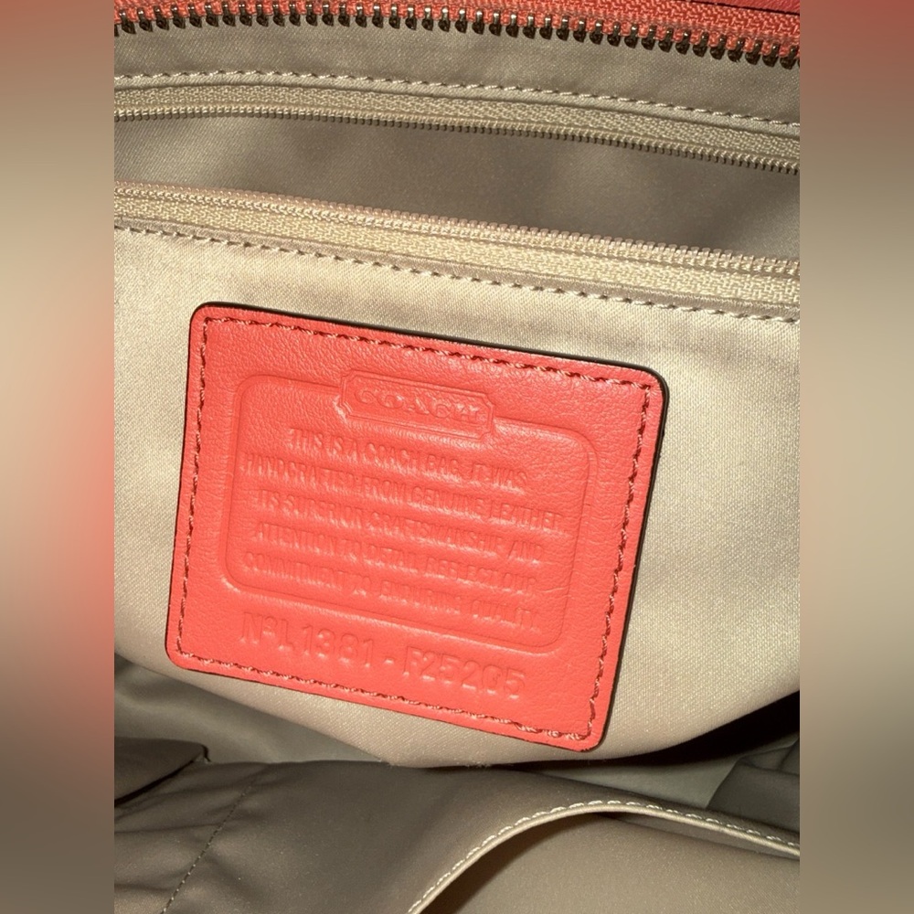 5 piece Coach Taylor Alexis Leather Carryall Tote EUC in Coral Pink - Picture 3 of 15